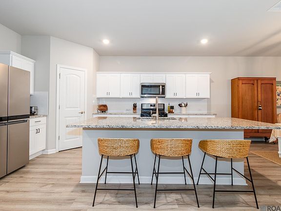 5th image of 6407 Tiger Pointe Dr