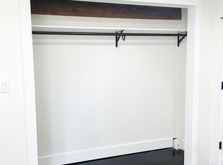 1882 Loras Blvd, Dubuque, IA 52001