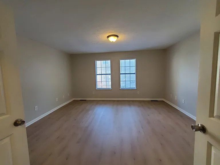 1100 Horsemans Ln #22 — Photo 26