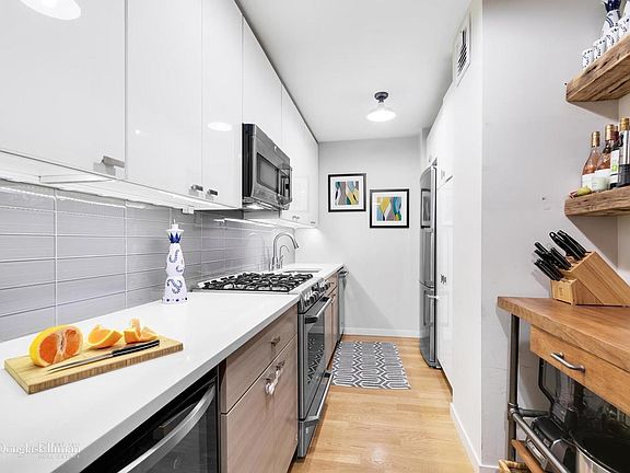 3rd image of 407 Park Ave S APT 5E