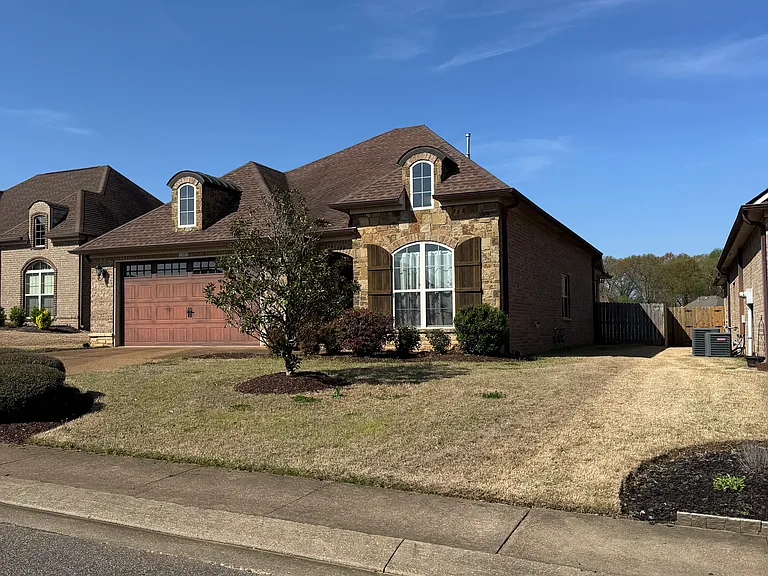 17 Copper Ridge Cv — Photo 1
