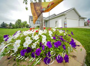 N1699 Schroeder Farm Dr, Greenville, WI 54942