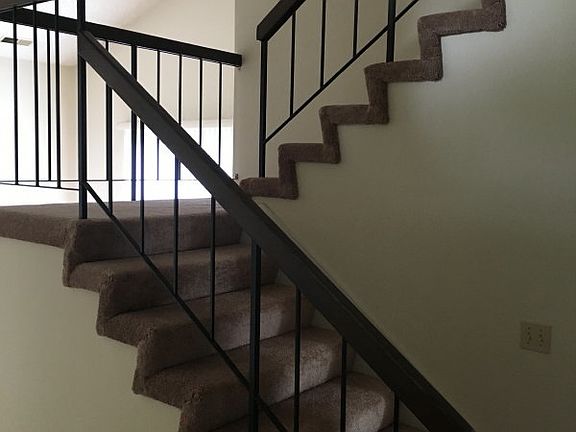 4th image of 3221 Singingwood Dr