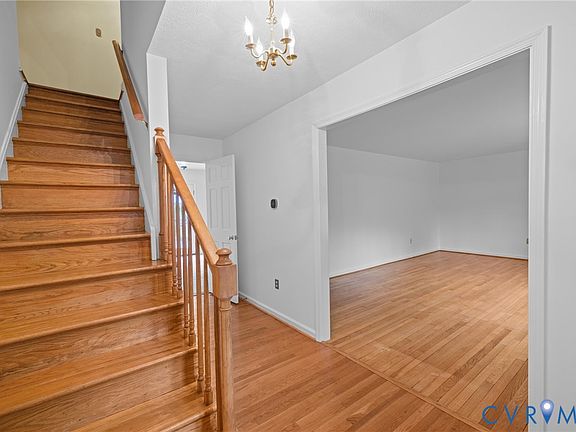 4th image of 5510 Rainier Dr
