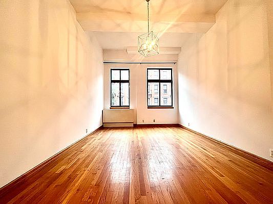 4th image of 457 W 46th St APT 3C