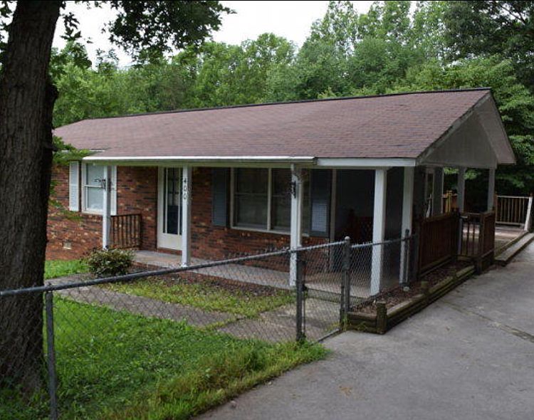 1st image of 400 Crystal Dr