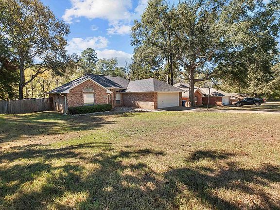 4th image of 206 Stacy Dr