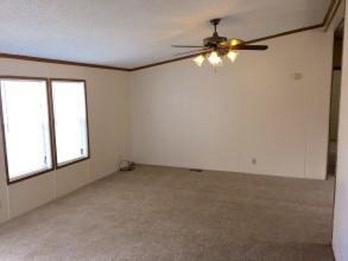 3rd image of 3709 Bentwood Cir W