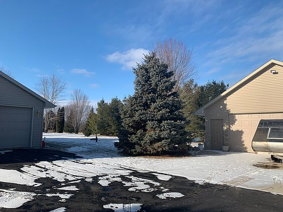 3rd image of W9654 Erdine Ln