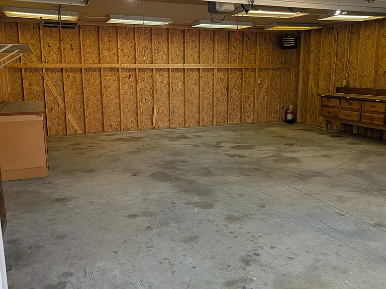 408 Hopkins Rd — Photo 16