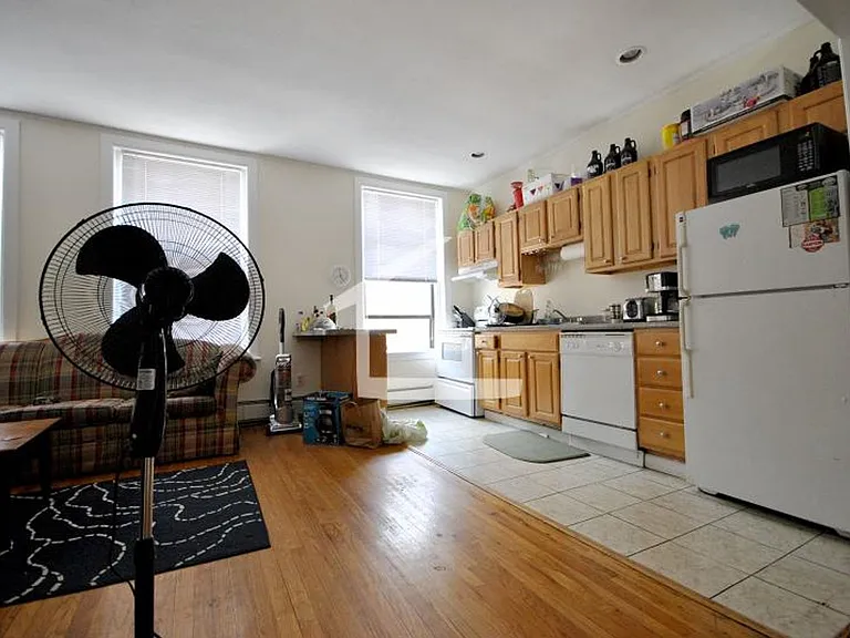 3 Sutherland Rd #6F — Photo 5
