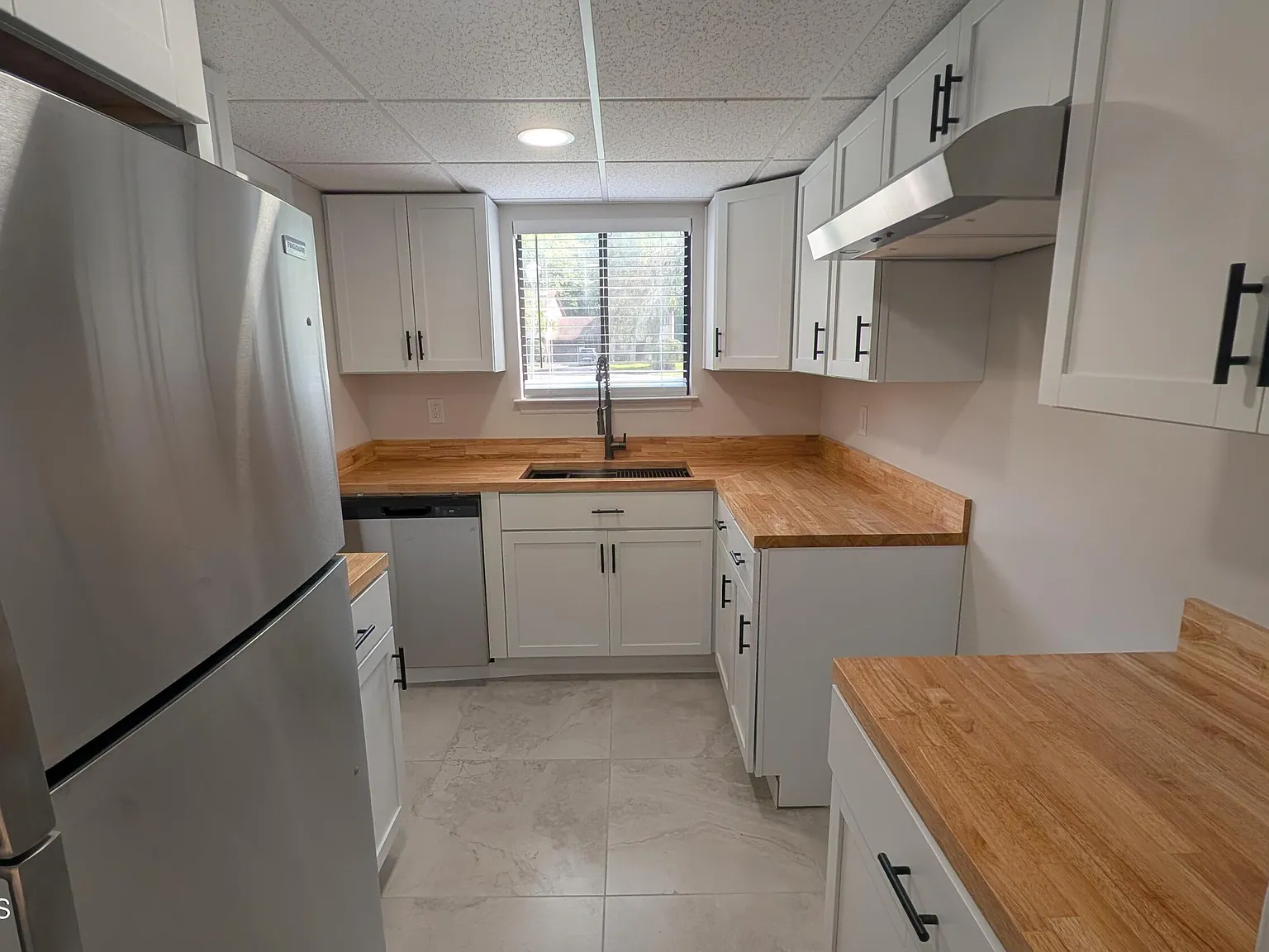 3 bed, 1.5 bath, 1200 sqft, $3,000 — Photo 3
