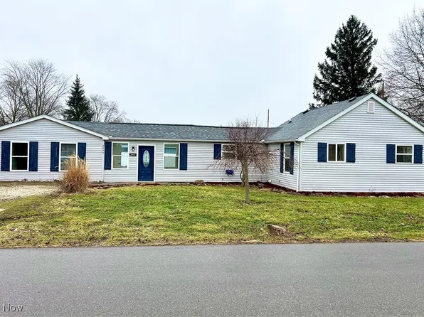 2977 Wayne St, Norton, OH 44203