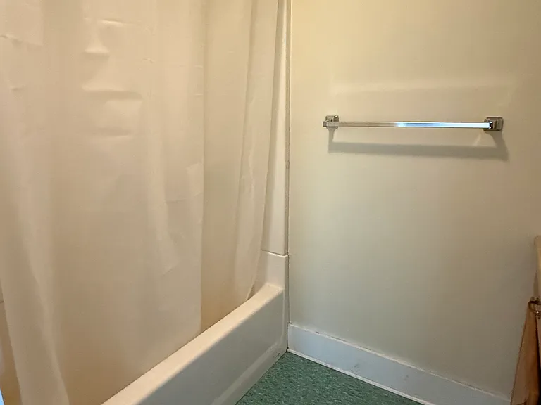 116 Pearl St #3 — Photo 6