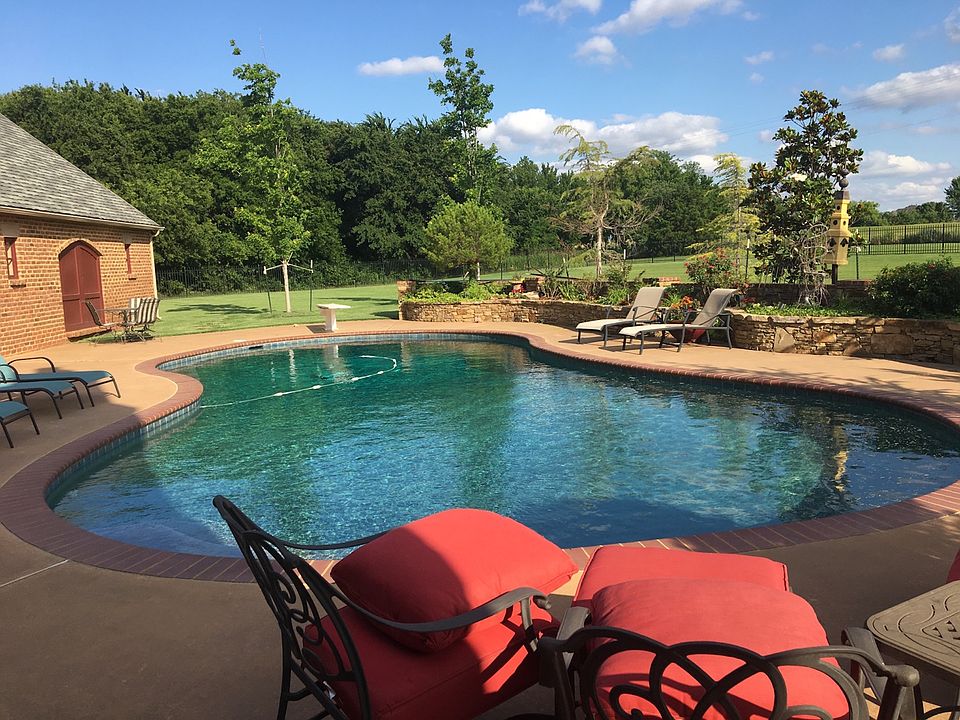 1st image of 2708 W Mission Springs Dr