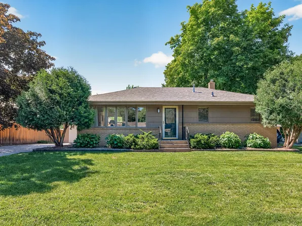 1056 Glenhill Rd, Shoreview, MN 55126