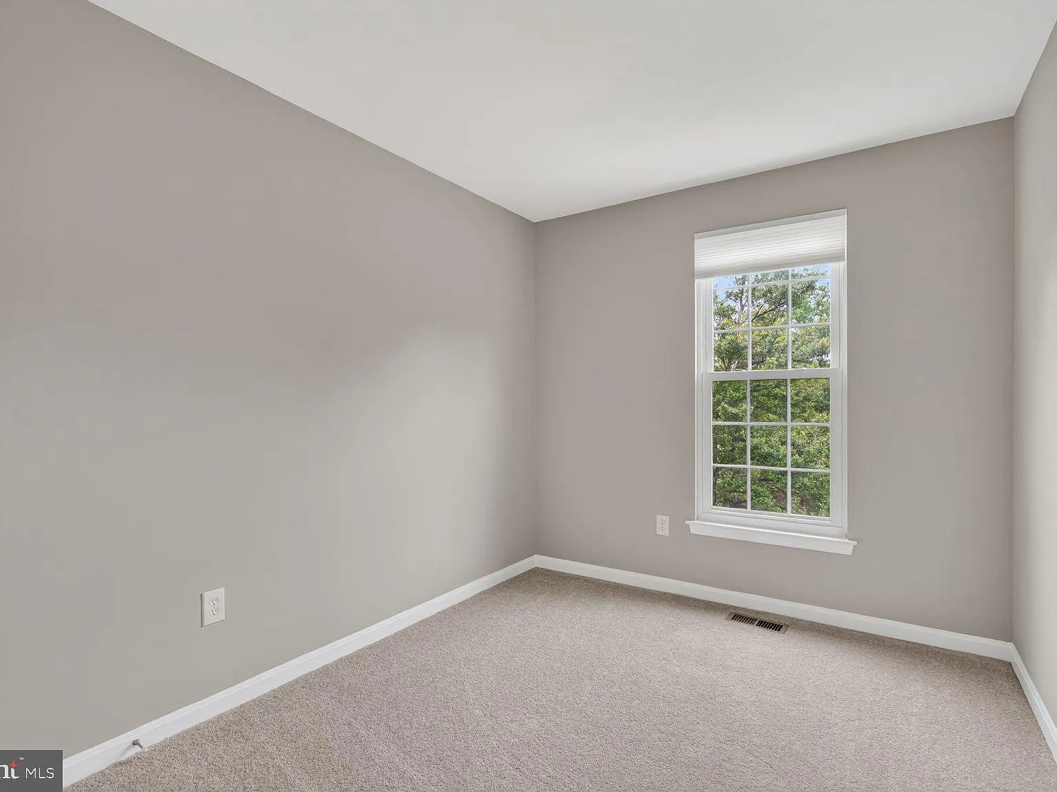 3 bed, 3.5 bath, 2160 sqft, $2,950 — Photo 3