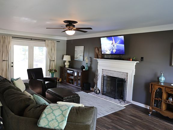 5th image of 8301 Dove Hollow Pl