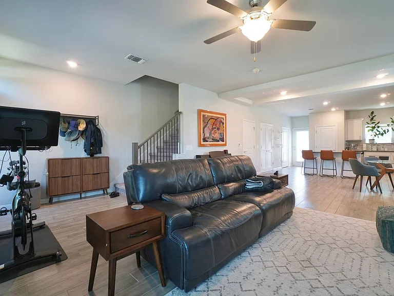 5501 Charles Merle Dr #B — Photo 10
