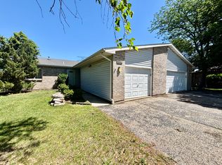3607 Cutty Sark Rd, Cherry Valley, IL 61016