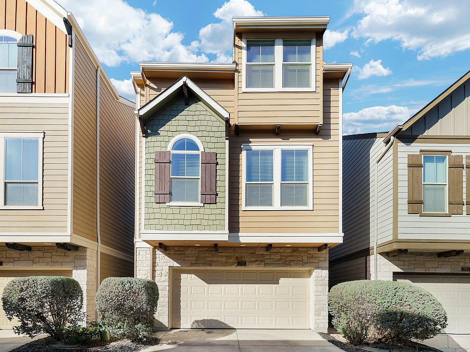 1st image of 223 E Courtland Pl #1