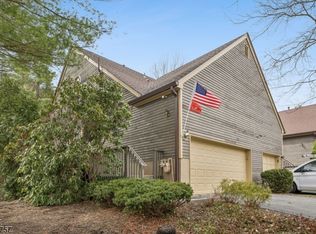 11 Concord Rd APT A, West Milford, NJ 07480