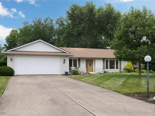 32600 Hidden Tree Cir, North Ridgeville, OH 44039