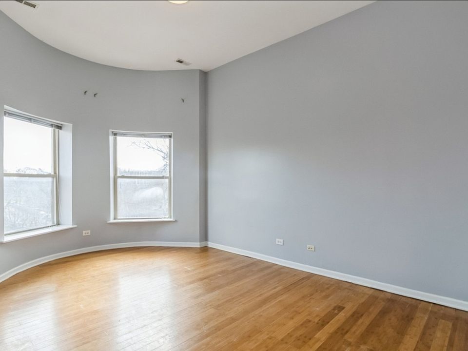 11 x 16 - X-Large Living Room