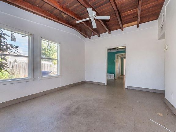 4th image of 1606 Highland Ave