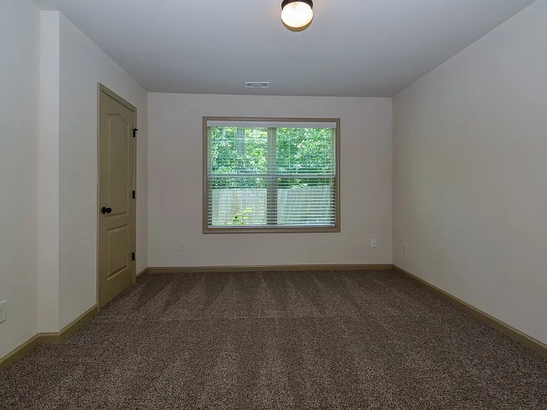 2486 Peach Shoals Cir — Photo 13