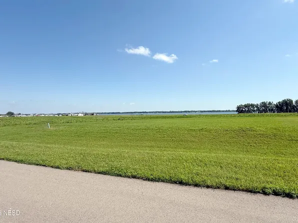 L2 B 17th Ave SW #7, Watertown, SD 57201