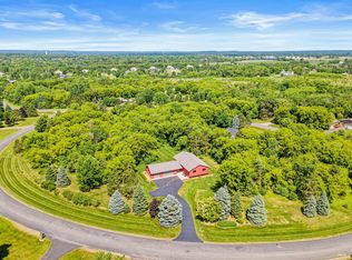 664 Red Maple Ln, Hudson, WI 54016