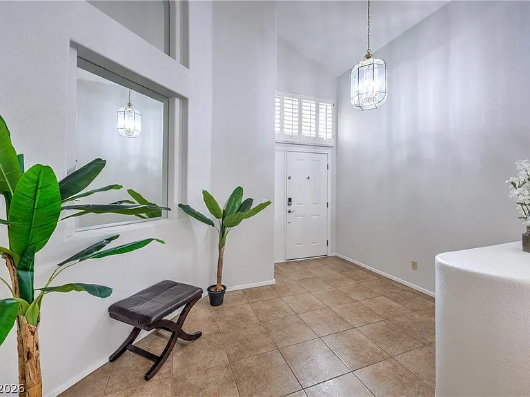 271 Sunshine Springs Ct — Photo 5