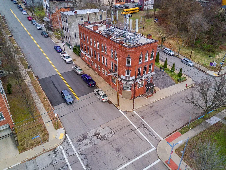 1800 Webster Ave #5 — Photo 9
