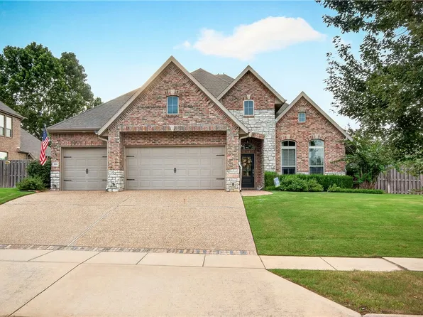 3696 Jules Verne Ave, Fayetteville, AR 72704