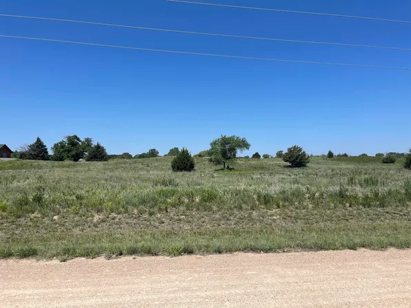 909 Hidden Meadow Ln, Hutchinson, KS 67501