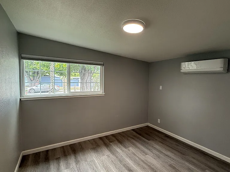 4717 Beechwood Ave — Photo 16