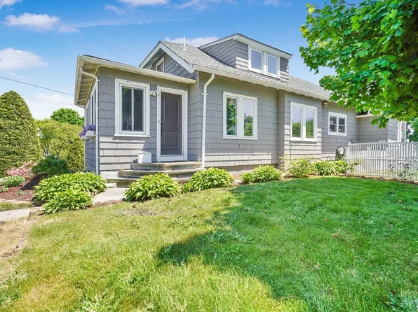 1220 Riverside Ave, Somerset, MA 02726