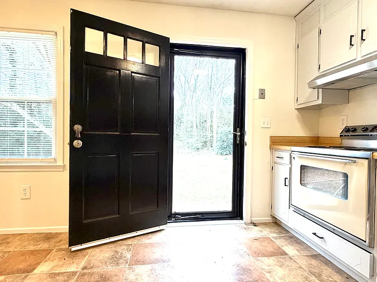 109 Craft Rd #111 — Photo 17