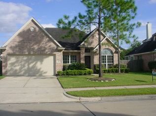 3215 Fontaine Dr, Pearland, TX 77584