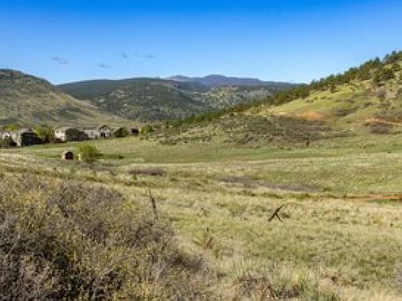 3rd image of 223 Stone Canyon Rd