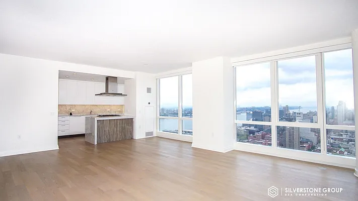 Rented by Silverstone Group USA Corp. | media 42