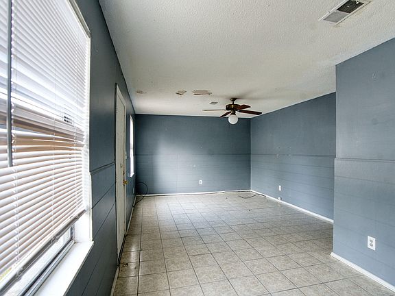 2nd image of 2430 Winston Way