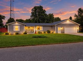 206 E Delaware St, Medaryville, IN 47957