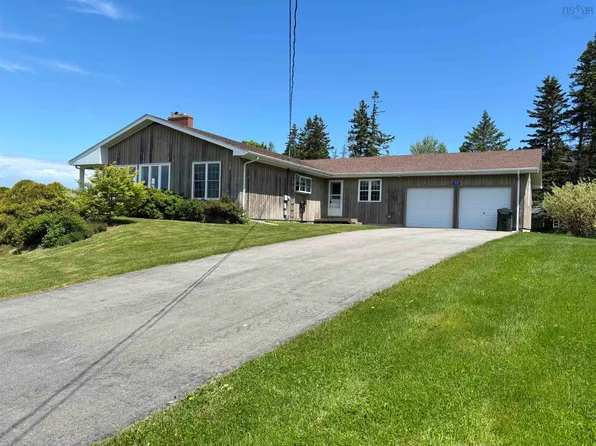 70 Staney Brae Dr, Cape Breton, NS B1Y 3G1