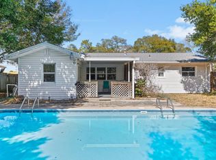 32 10th Ave, Shalimar, FL 32579