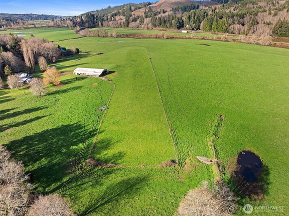 3rd image of 471 Barr Road