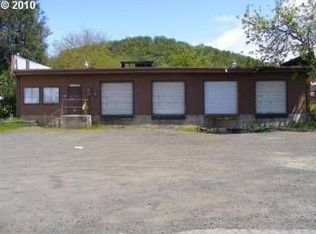 1073 NE Post St, Roseburg, OR 97470