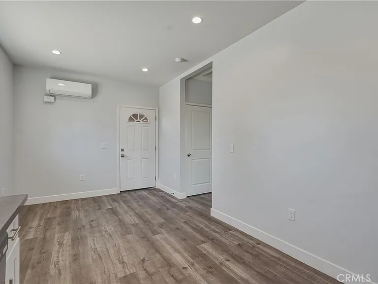 19835 Blythe St — Photo 19