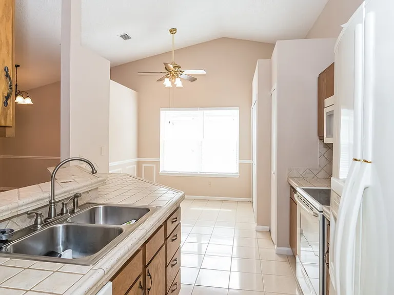 471 Moby Dick Dr N — Photo 8